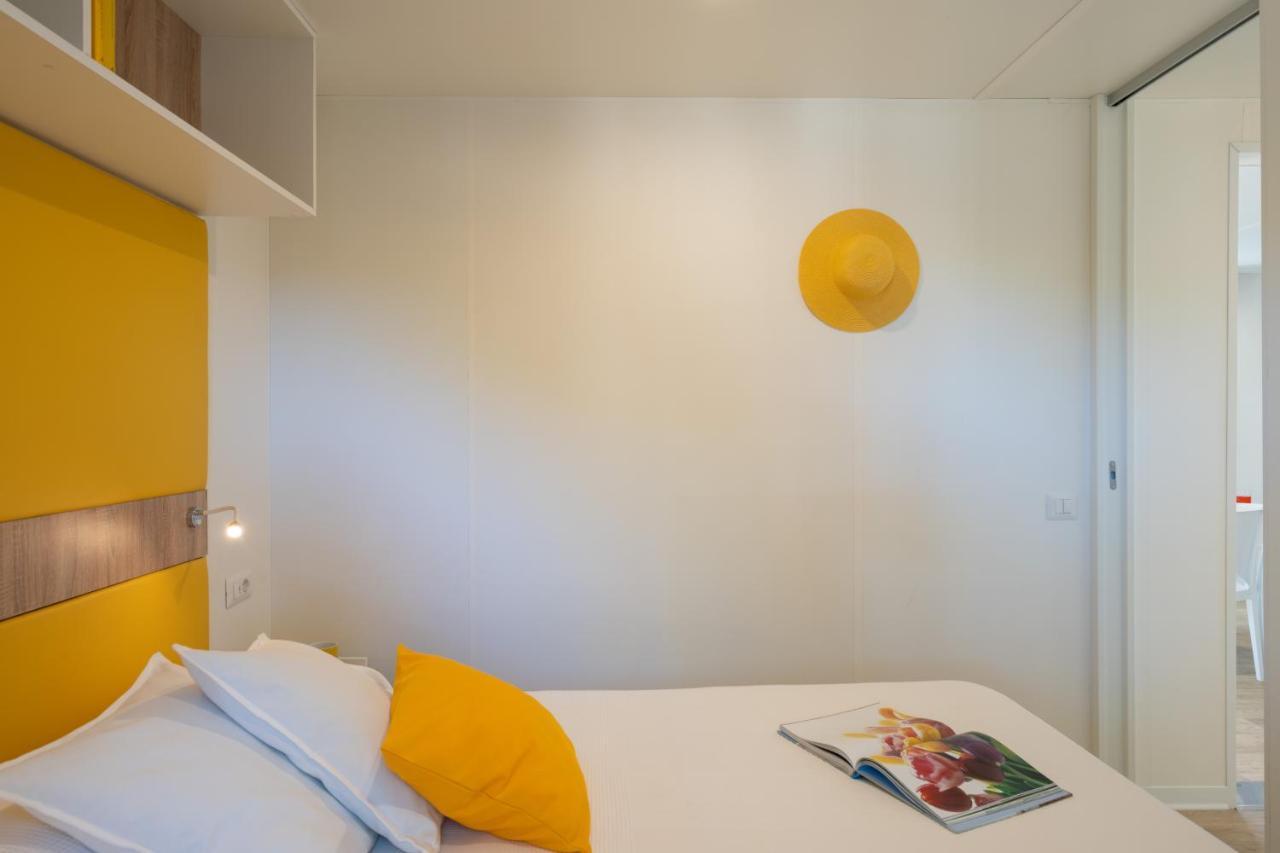 Camping Il Capannino Glamping Village มารินา ดิ บิบโบนา ภายนอก รูปภาพ