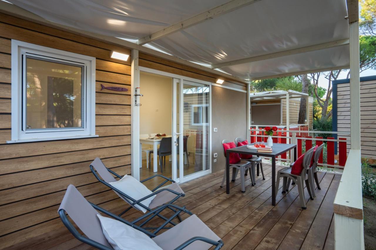 Camping Il Capannino Glamping Village มารินา ดิ บิบโบนา ภายนอก รูปภาพ