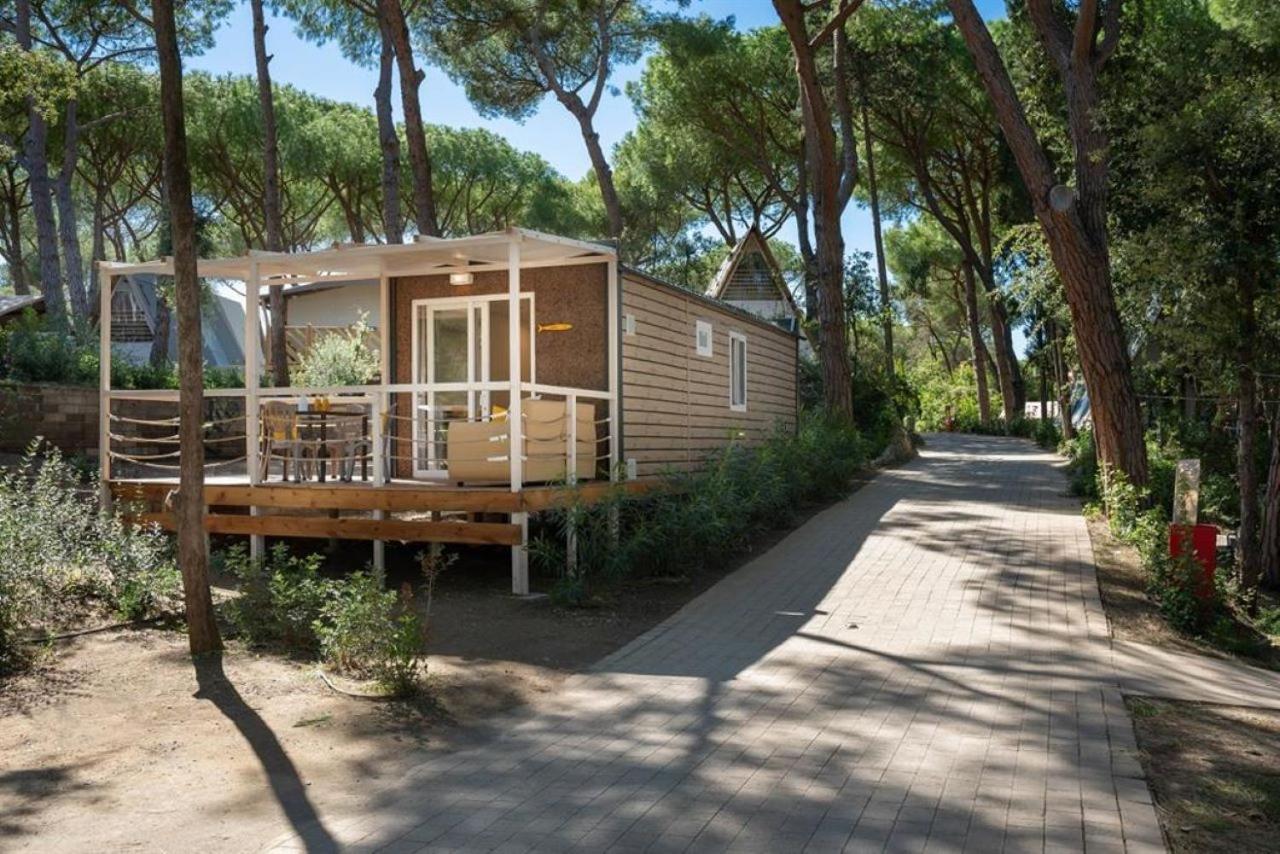 Camping Il Capannino Glamping Village มารินา ดิ บิบโบนา ภายนอก รูปภาพ